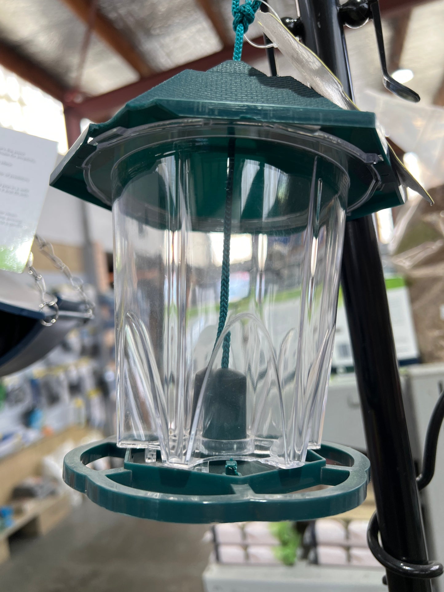 Wild bird feeder